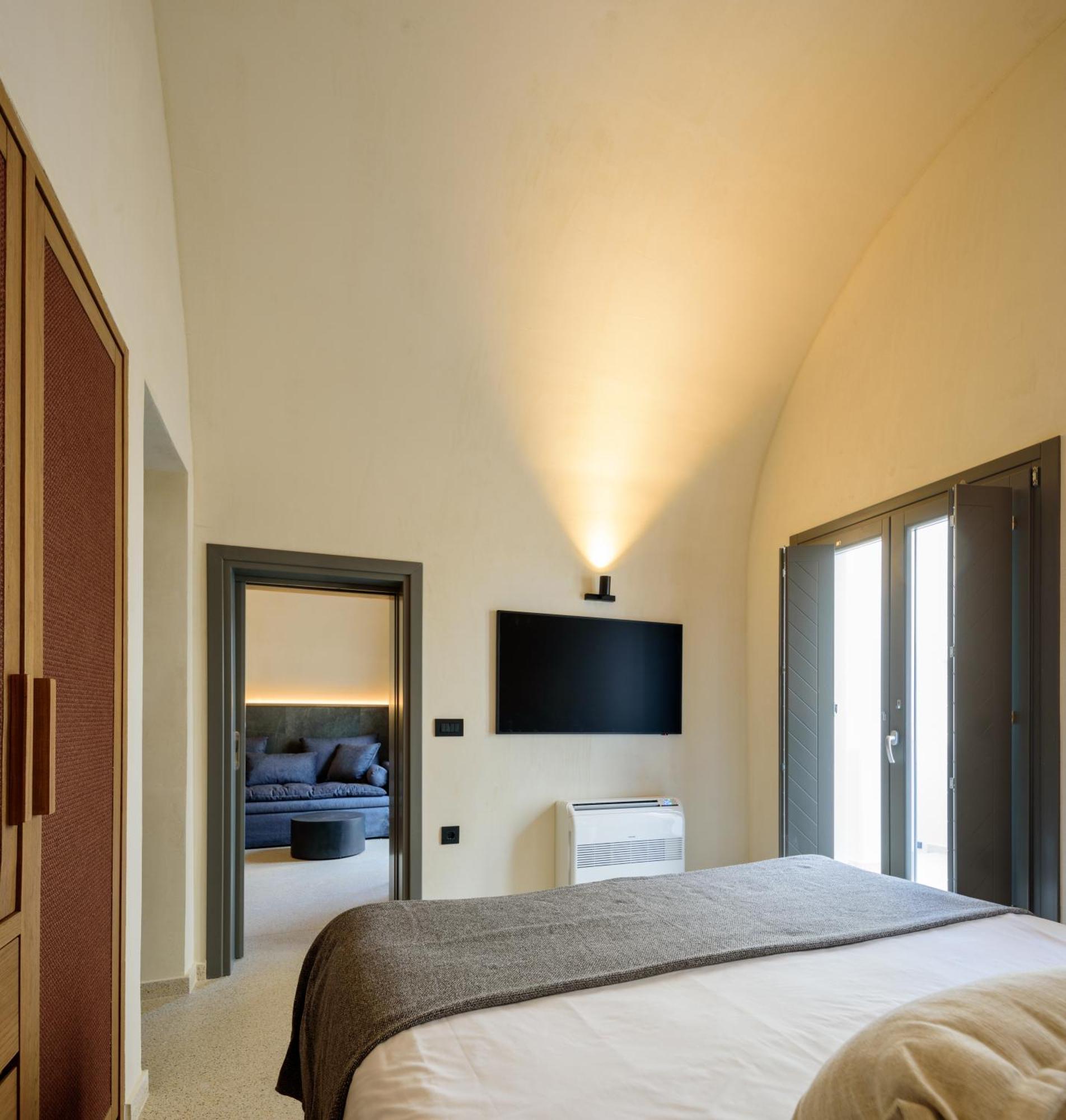 Alleys All-Suite Hotel & Spa Pýrgos المظهر الخارجي الصورة